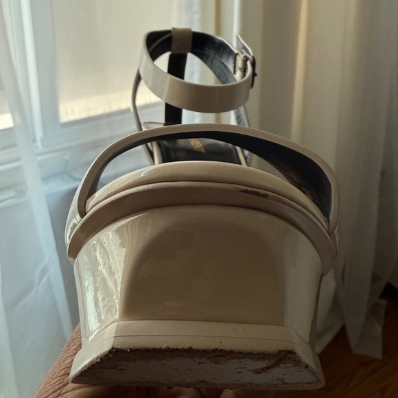 Yves Saint Laurent YSL Tribute Platform Heels - Picture 13 of 16